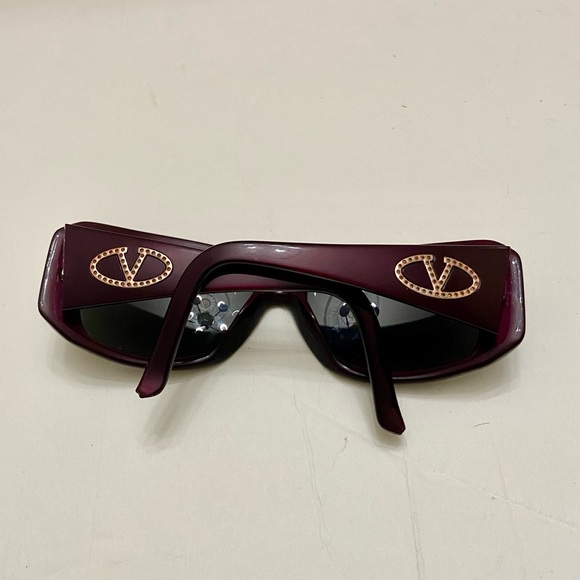 Valentino Garavani Burgundy Large Sunglasses with Case 5449S CZZ 56#16 130 - Picture 4 of 16